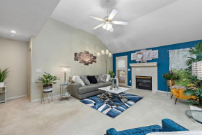 Beautiful Townhome 11 minutes to Downtown townhouse